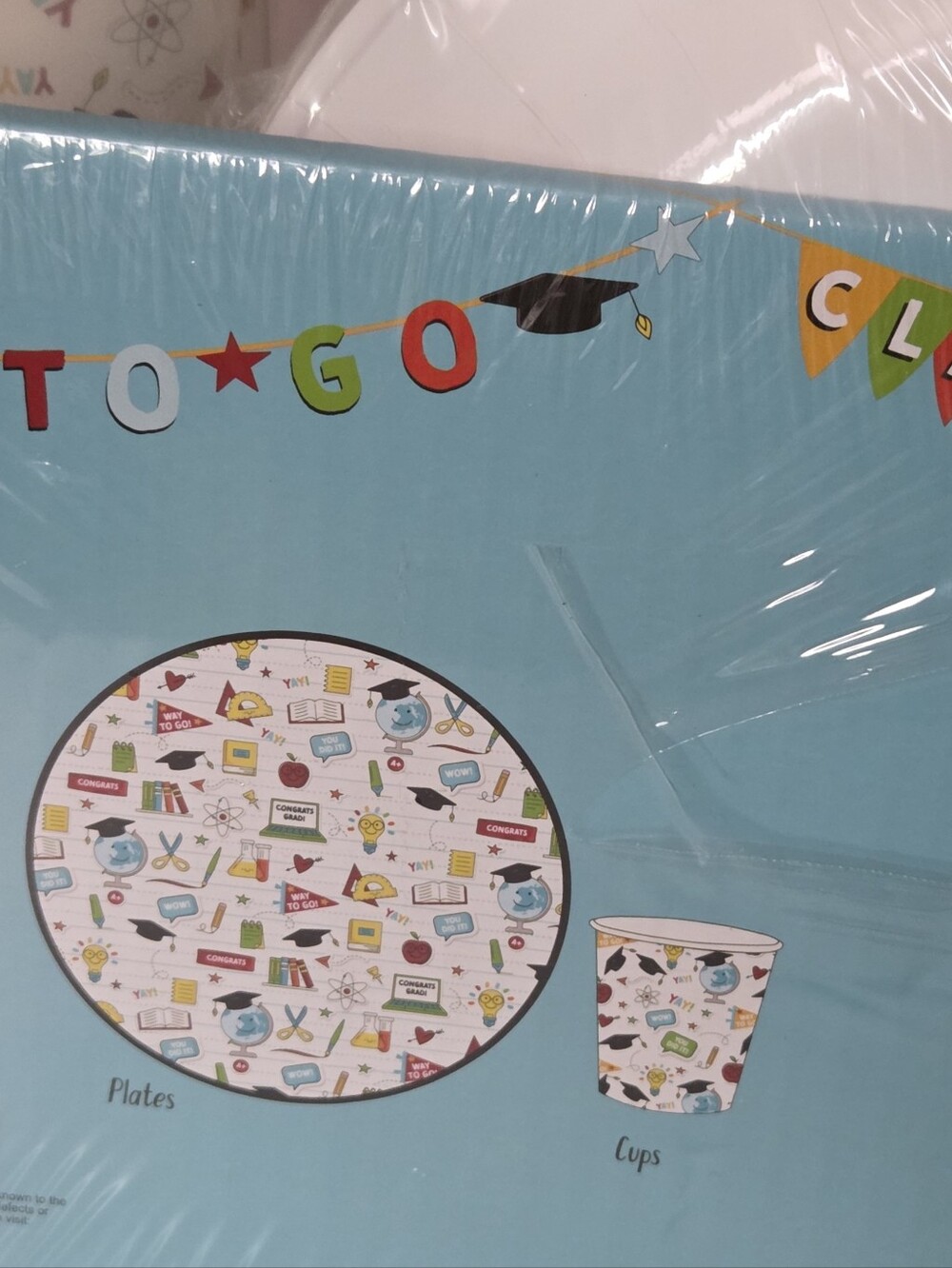 Graduation Classroom Party Pack 30pc Set - Picture 6 of 9